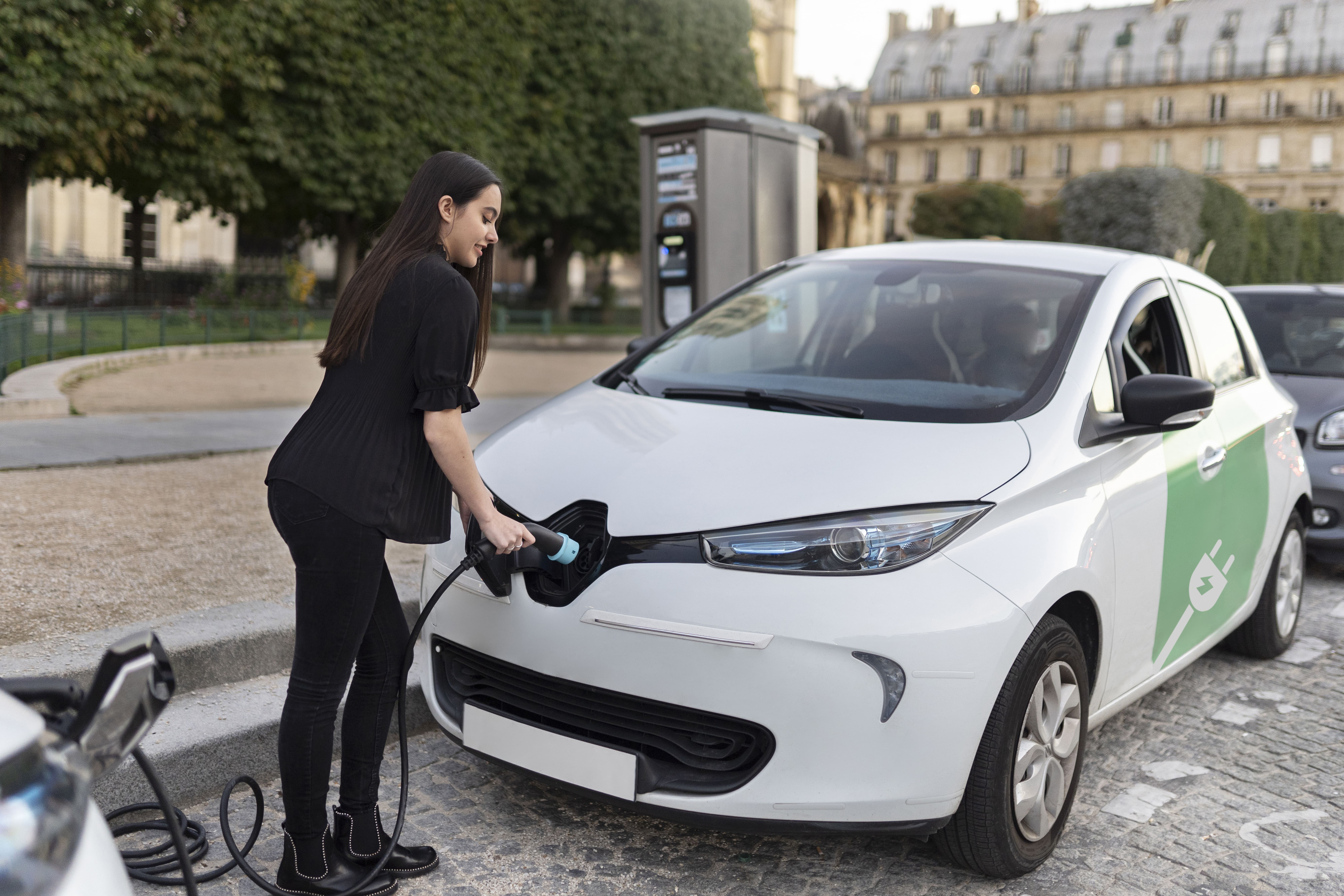 Delhi EV Policy 2.0 offers subsidies of up to Rs 50,000 on electric two- and three-wheelers